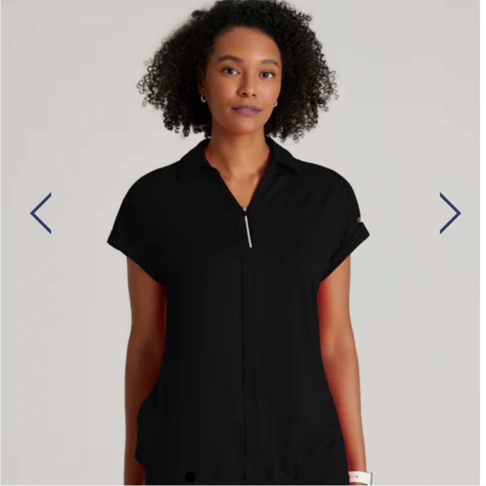 NWT: Barco One ENGAGE KNIT 2-POCKET ZIP-NECK DOLMAN SCRUB TOP, women’s size L